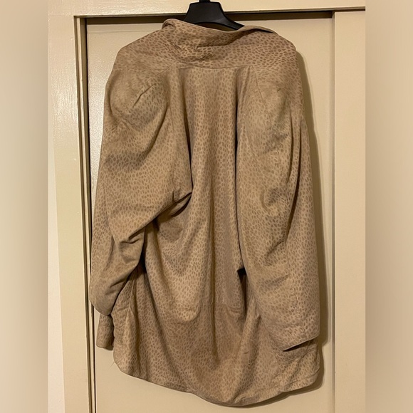Vakko Tan Leopard Print Long Coat. - Picture 1 of 3